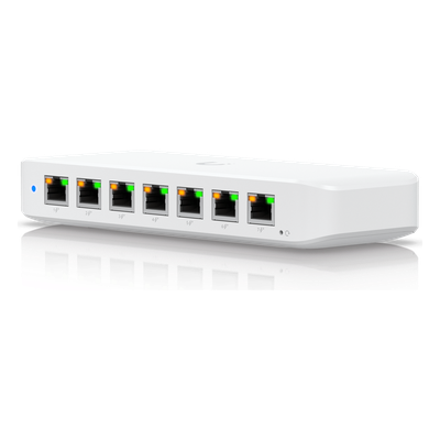 Switch PoE Capa 2 / 8 Puertos GbE / 7 Puertos PoE+ / 1 Puerto PoE++ / Conmutación 16 Gbps / 256 VLANs