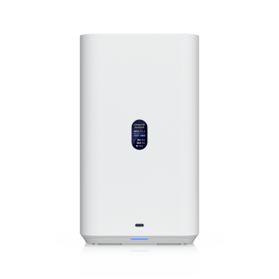 NAS Compacto de Escritorio / 2 Bahías 3.5" SATA / Puerto 2.5 GbE / USB-C 5 Gbps / PoE++ 60 W / Pantalla LCD 1.47"